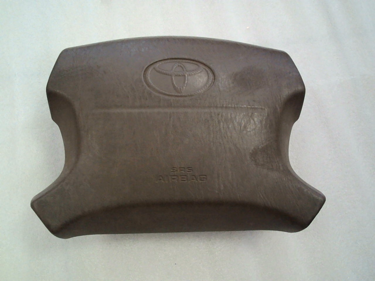 Airbag на руль TOY Sprinter AE110 /серый/ [б/у] на airbag на руль TOYOTA