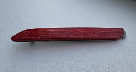 Катафот задний бампер 81920-48010 (53-17601) LH б/у /Fielder, IST, RAUM, WISH, PREMIO, ALLION, IPSUM, NOAH, VOXY, GX470, ALPHARD, RAV4/ на TOYOTA FIELDER