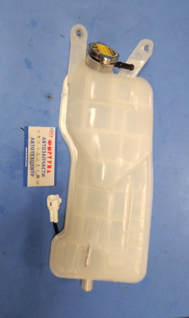 Расширительный бачок 16480-54230 (TR004) DAGGER /Hiace Van/Regius Ace -'04/ на  