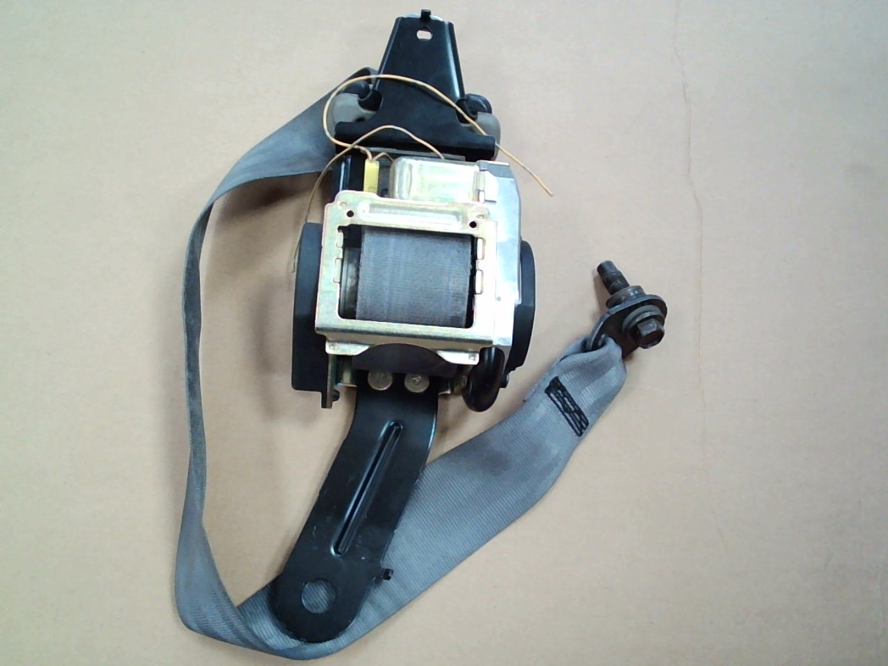 Ремень безопасности NIS AD Y11 Front RH /Серый/ 2004 [б/у] на  