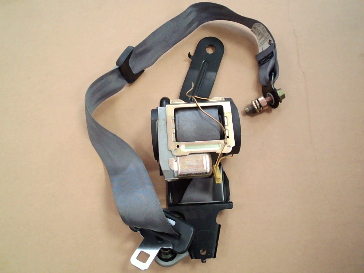 Ремень безопасности NIS WINGROAD Y11 Front RH /Серый/ 2003 [б/у] на  