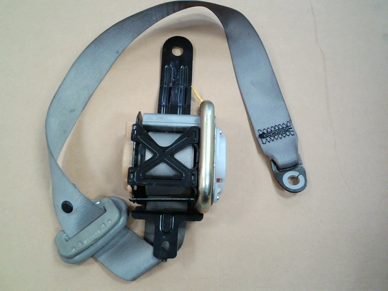 Ремень безопасности NIS X-TRAIL T30 Front RH /Серый/ 2001 [б/у] на  