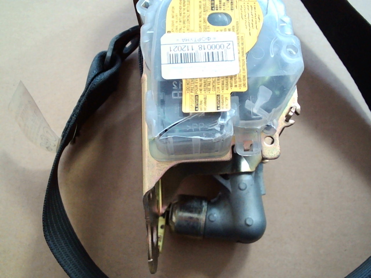 Ремень безопасности TOY FIELDER 121 Front RH /Черный/ 2003 [б/у] /трещина боковой пластик/ на  