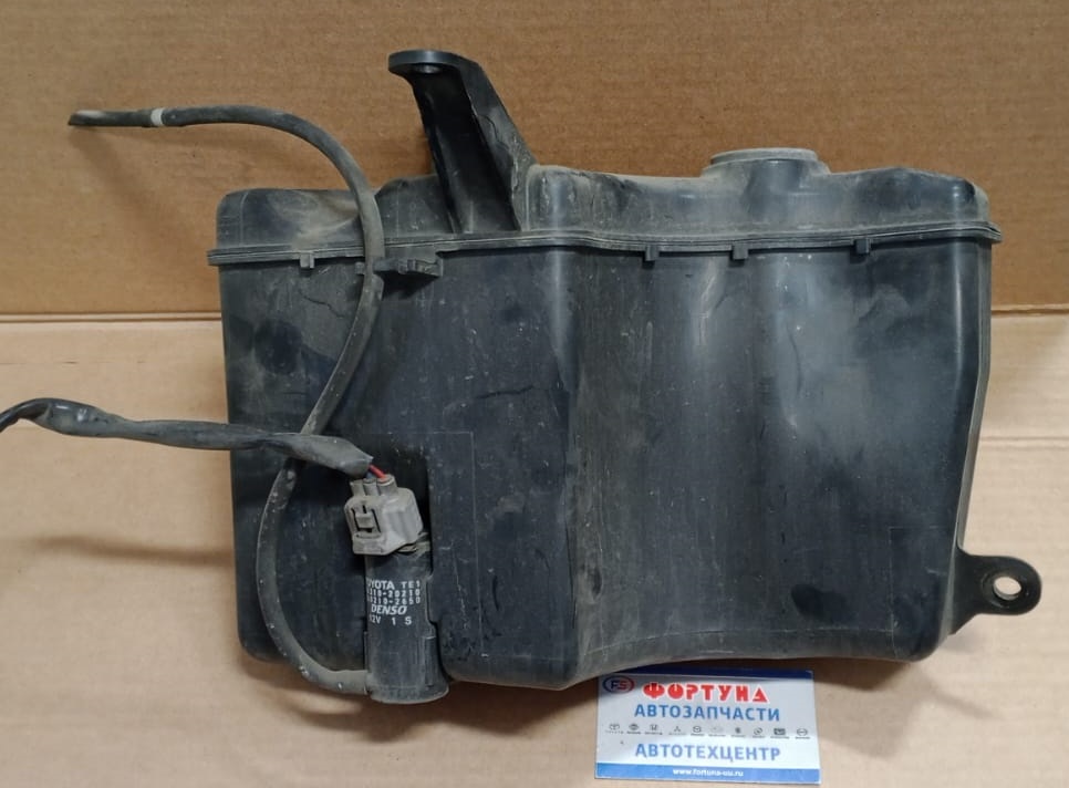 Бачок омывателя TOY MARK II GX100 [б/у] на Бачок омывателя TOYOTA