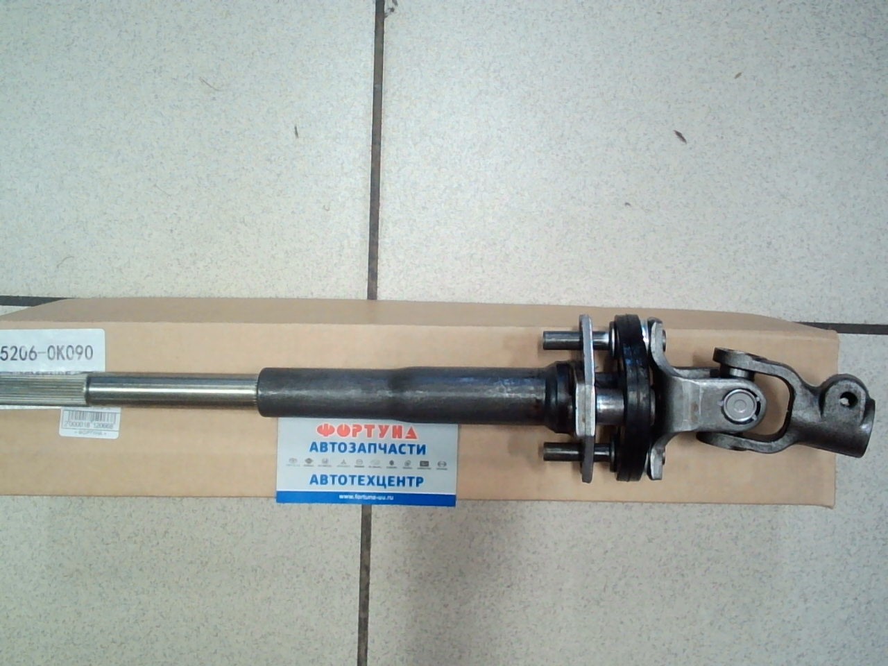 Кардан рулевой 45206-0K090 DAGGER /Hilux,  Fortuner '15-. Прав.Рул./ на  