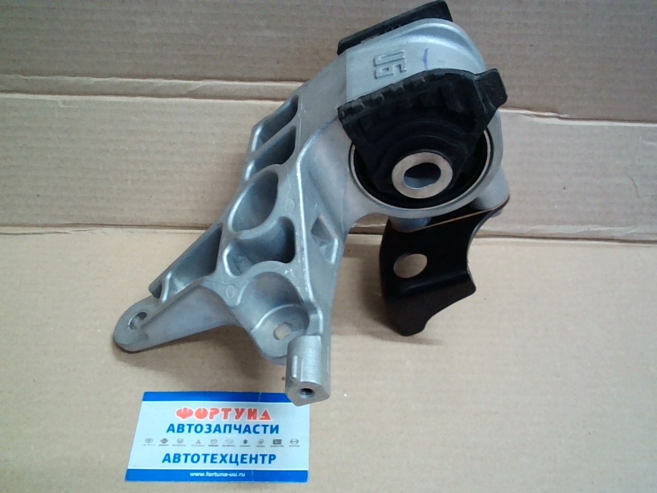 Подушка двигателя 12372-24050 TOYOTA /LH RAV4 M20A/ на  