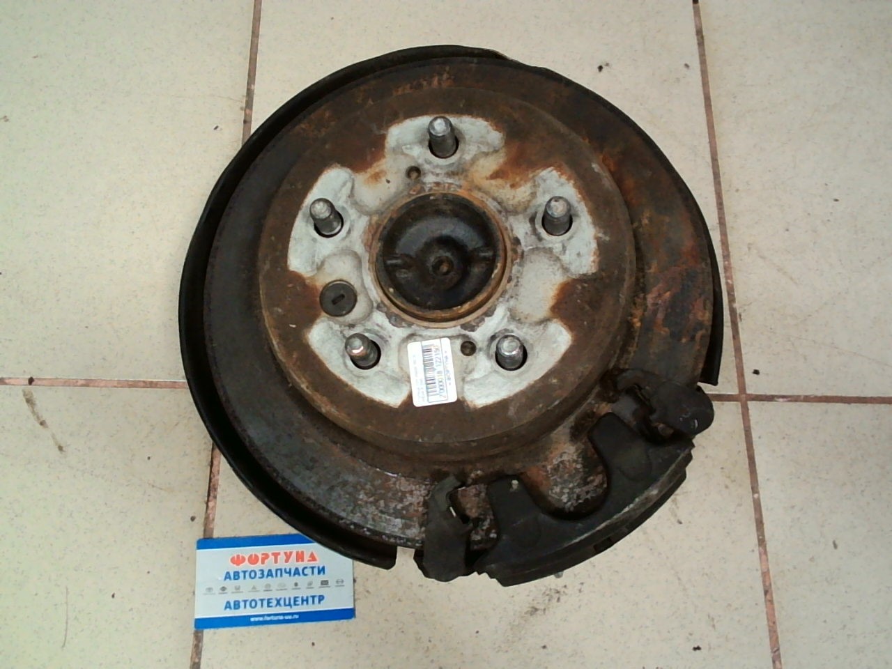 Ступица TOY 42409-20010  /REAR R 2WD SV40/SXV20/MCX20/ б/у на Ступица TOYOTA